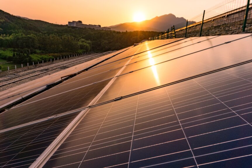 Illinois Farmers: Selling or Leasing Land for Solar, Wind, or Carbon Credits